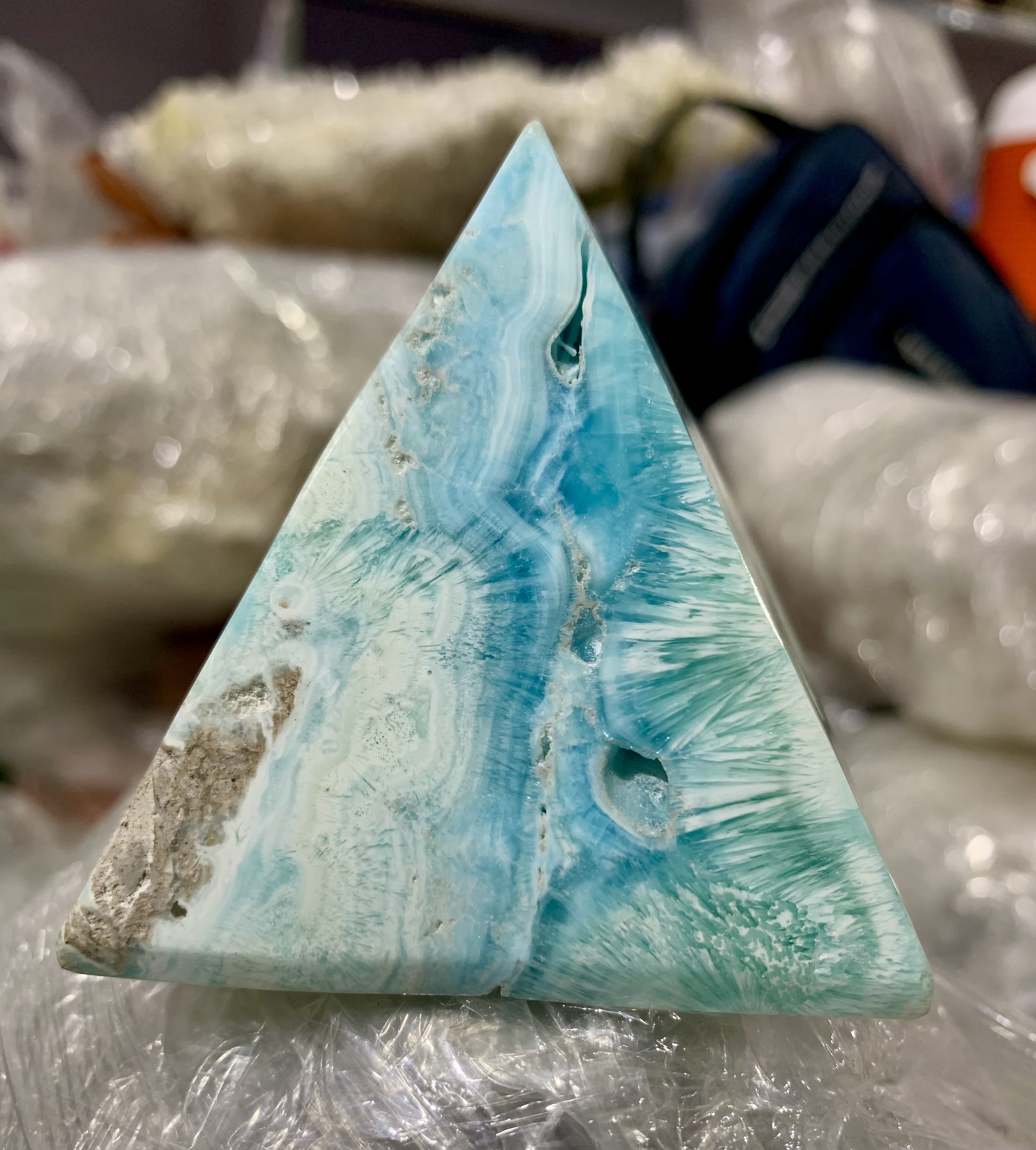 Natural smithsonite pyramid